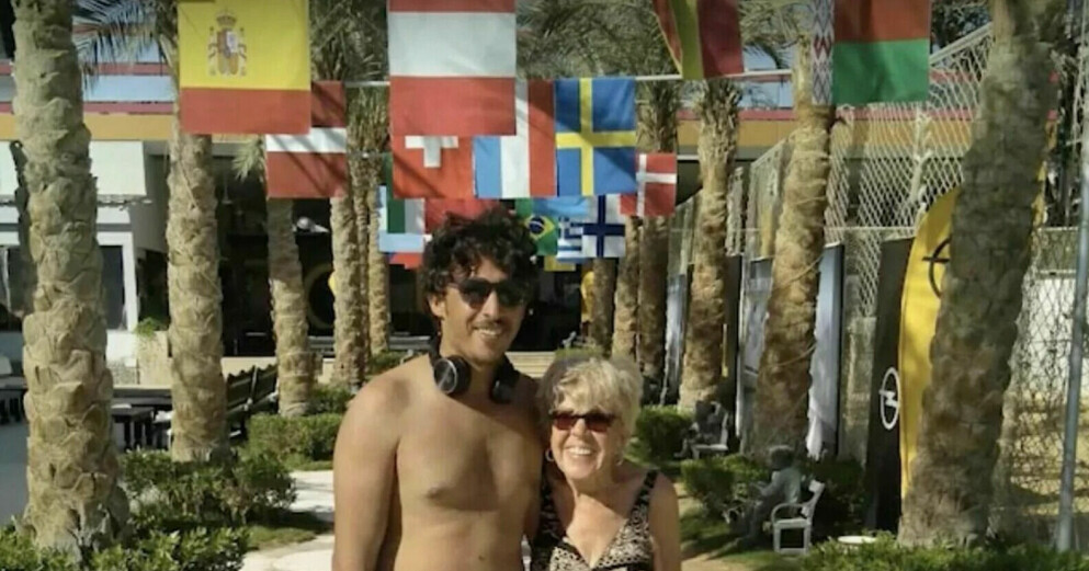 Iris Jones, 82, och Mohamed Ahmed Ibriham, 36, gifte sig i Egypten 2020.