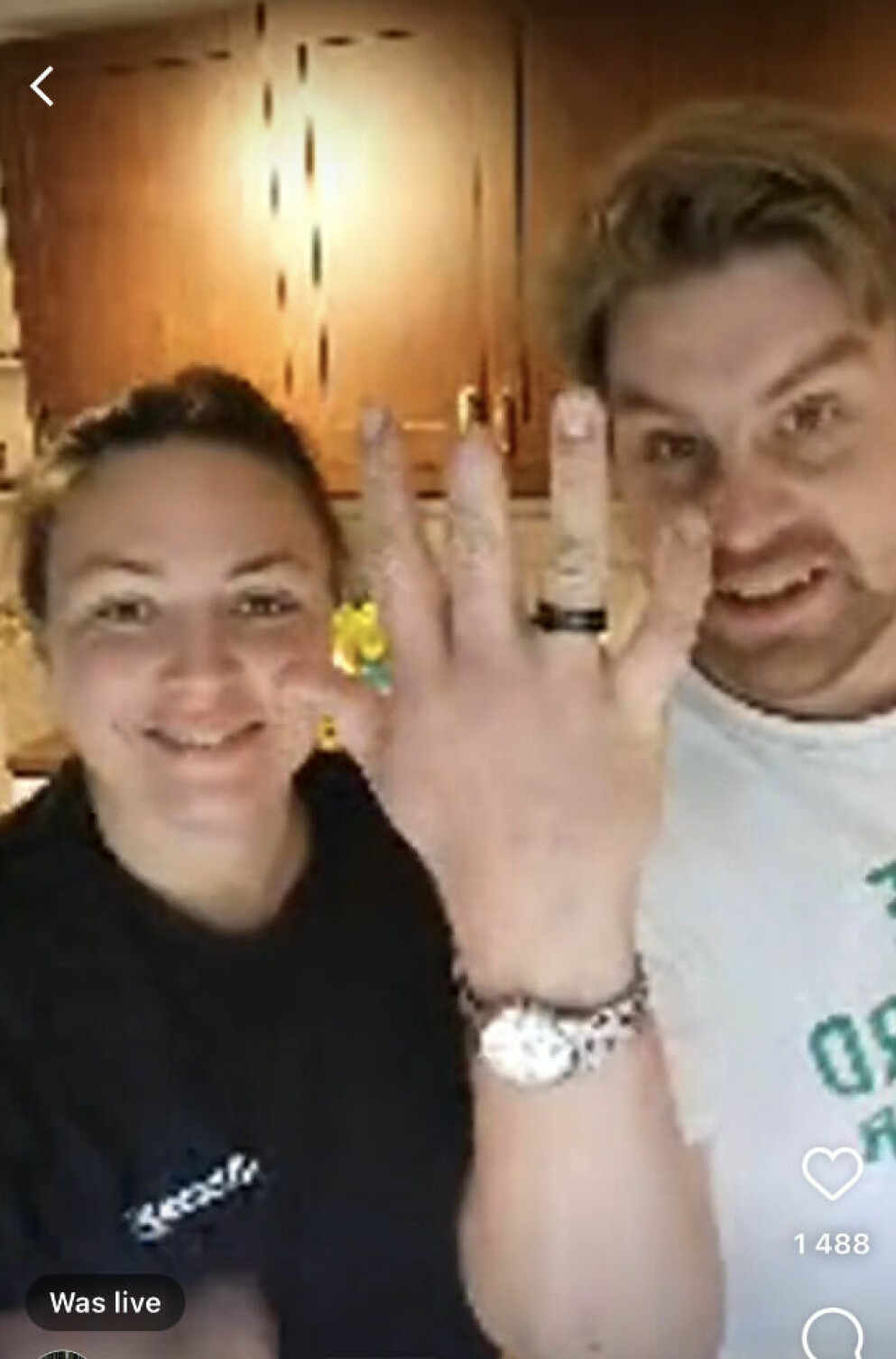 Backis långfinger är av. BACKIS, EVELINA