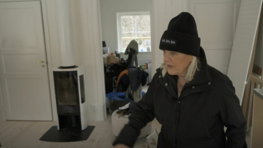 Christina visar upp huset