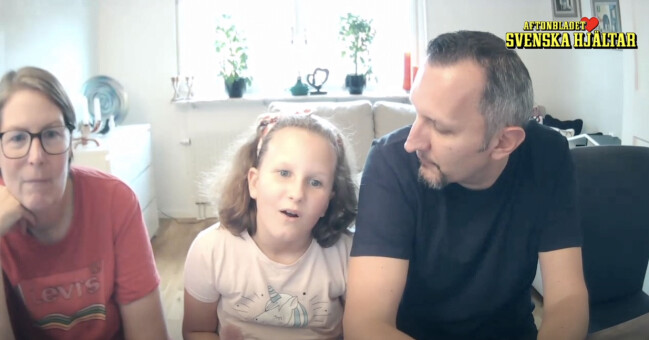 Fridas insats har nominerats till Aftonbladets Svenska hjältar. Skärmdump från Aftonbladets intervju med familjen.