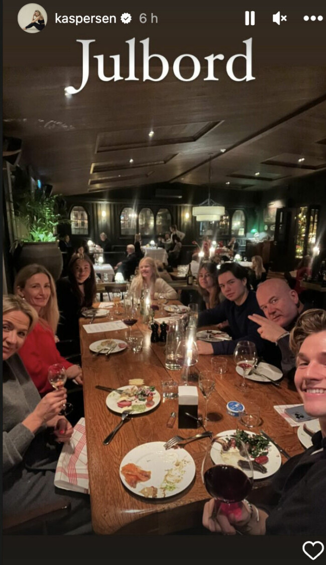 Kristin Kaspersens middag med exmaken Hans Fahlén och familjen. Kristin Kaspersen firar jul