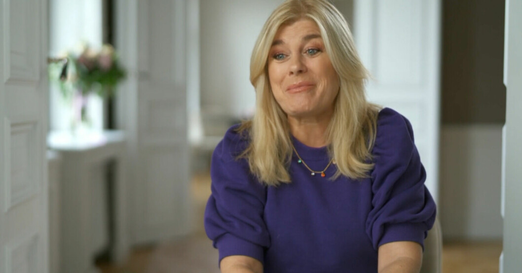 Pernilla blir berörd när hon pratar om saknaden efter Theo. Pernilla blir berörd när hon pratar om saknaden efter Theo.