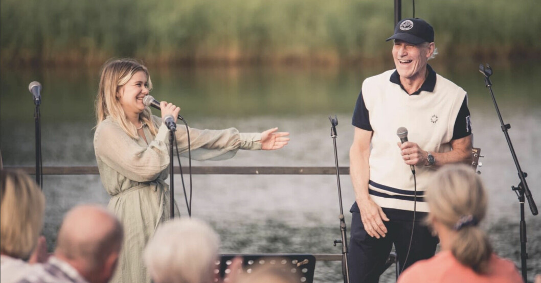 Lasse och barnbarnet Ängla. ÄNGLA SIGFRIDSSON, LASSE SIGFRIDSSON