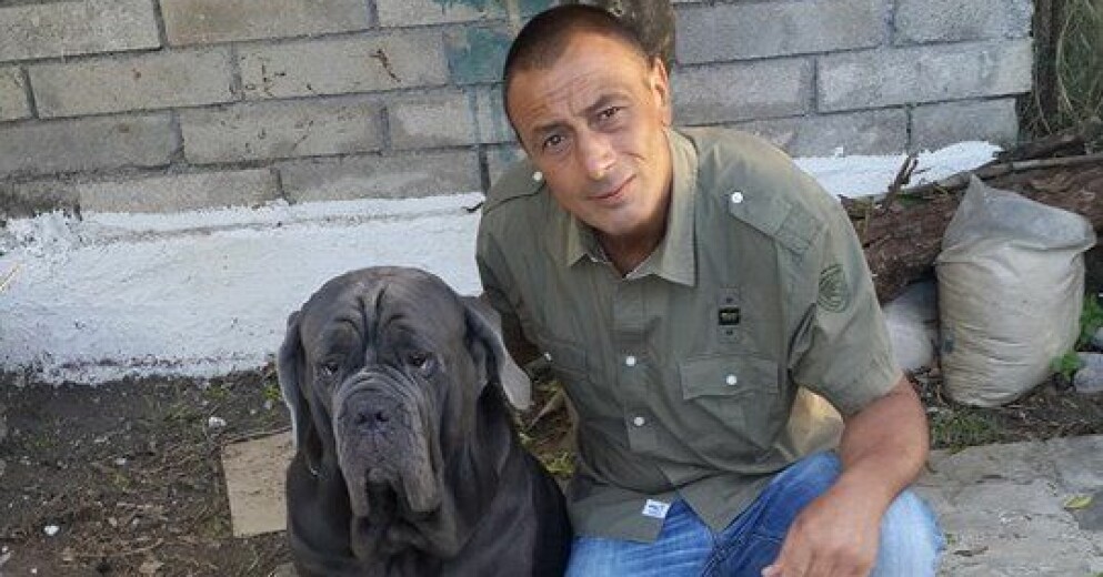 Gaetano Scutellaro tog mopeden och brummade iväg med lotten på Neapels gator. Polisen hittade honom på en flygplats i Rom två dagar senare. Hunden på bilden har inget med lottrånet att göra. Gaetano Scutellaro