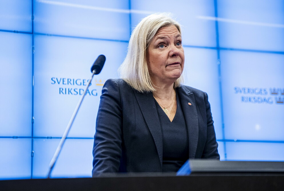 Magdalena Andersson (S) avgick nästan sju timmar efter att hon valdes till statsminister. Magdalena Andersson (S) avgick nästan sju timmar efter att hon valdes till statsminister.