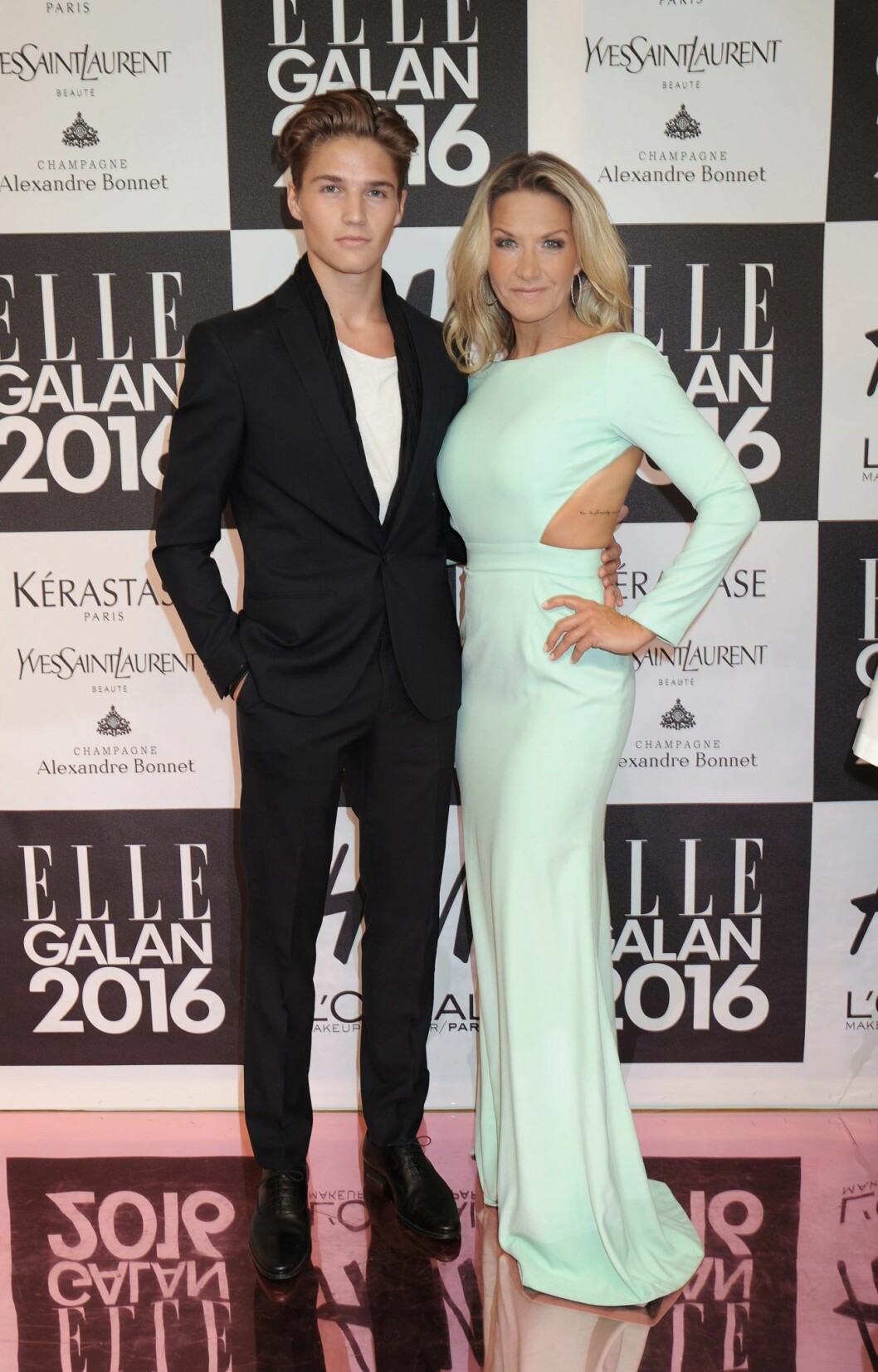 Kristin Kaspersen tillsammans med sonen Filip Lamprecht inför ELLE-galan 2016. Filip Lamprect och Kristin Kaspersen