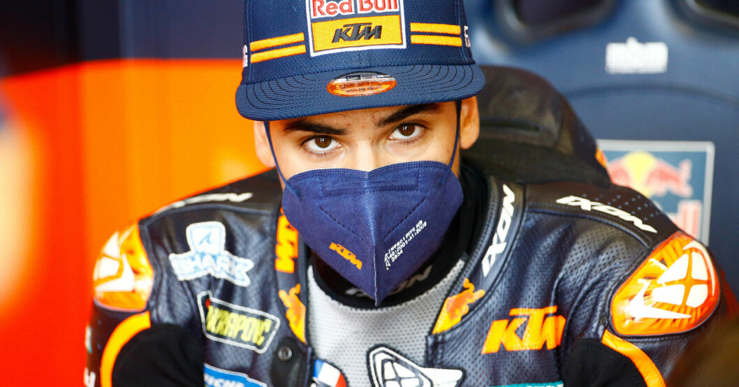 Miguel Oliveira har haft stora framgångar på racingbanan. Det har han även haft privat, om än lite annorlunda. Han fann kärleken i styvsystern Andreia Pimenta och nu väntar de sitt första barn ihop. Miguel Oliveira