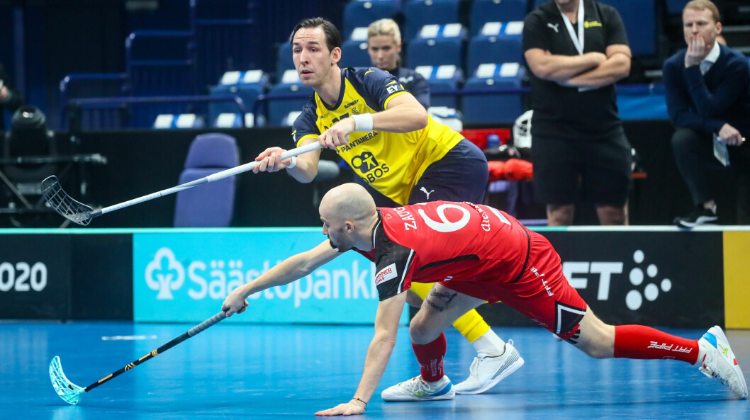 <strong>Redan under semifinalen mot Schweiz började buandet mot Nilsberth.</strong> Robin Nilsberth under semifinalen mot Schweiz.