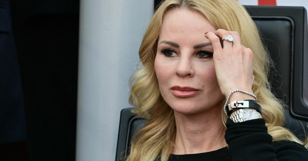 Helena Seger, 51, lever i Stockholm medan maken Zlatan Ibrahimovic spelar fotboll i Italien. Helena Seger