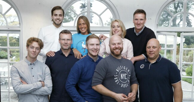 Deltagarna i säsong 12 av Bonde söker fru. Alla deltagare i säsong 12 av Bonde söker fru 2017. Erik Ohlsson, Jörgen Pettersson, Wilhelm Nyh, Therese Tengmark, Johan Peterson, Dennis Andersson, Leonora Vilhelmsson, Fredrik Leandersson och Joacim Rickling.