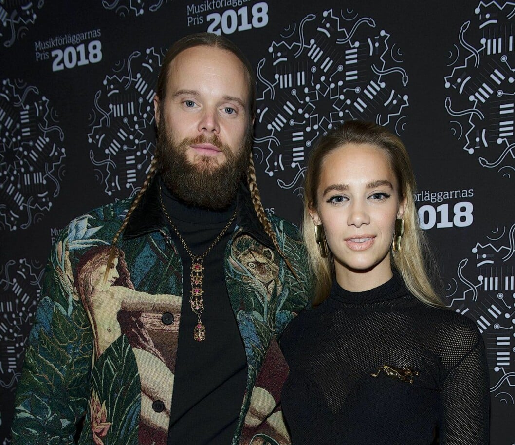 Vincent Pontare och Agnes Carlsson på röda mattan. Vincent Pontare och Agnes Carlsson på röda mattan.