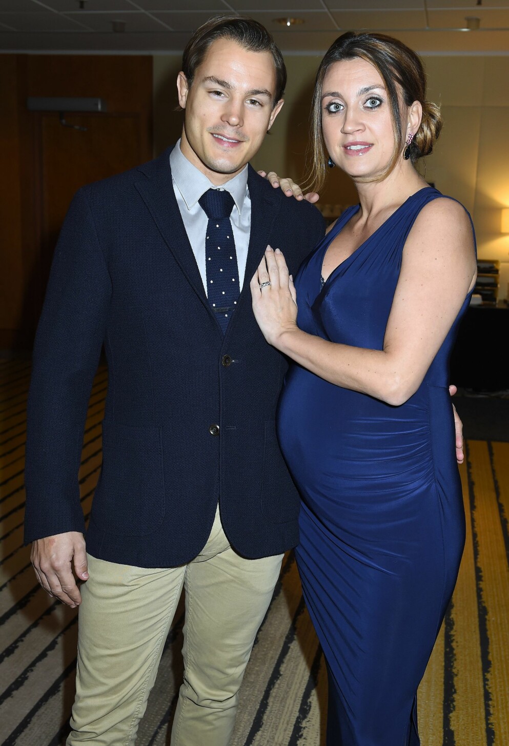 Simon Sköld och Camilla Läckberg fick dottern Polly 2016, året därpå gifte de sig. Simon Sköld och gravida Camilla Läckberg 2016