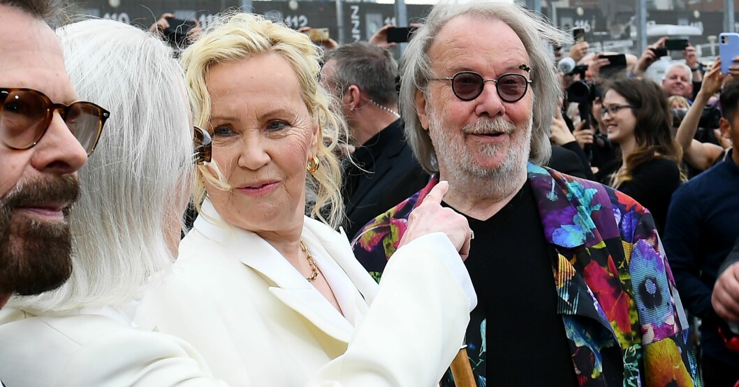 Här syns Frida hålla i sin käpp.