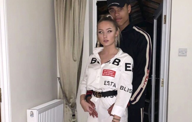 Mason Greenwood stod åtalad för flera brott mot ex-flickvännen Harriet Robson. Mason Greenwood och Harriet Robson.