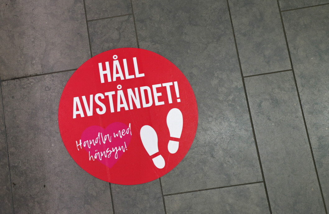 allt fler länder i Eruopa släpper restriktioner – men vissa länder ser över sina vaccinkrav.