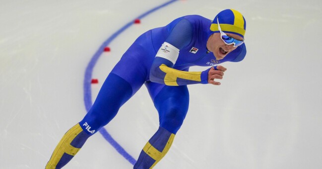 Nils van der Poel slog världsrekordet och vann OS-guld på 10 000 meter i Peking i början av året. Nils van der Poel slog världsrekordet och vann OS-guld på 10 000 meter i Peking i början av året.