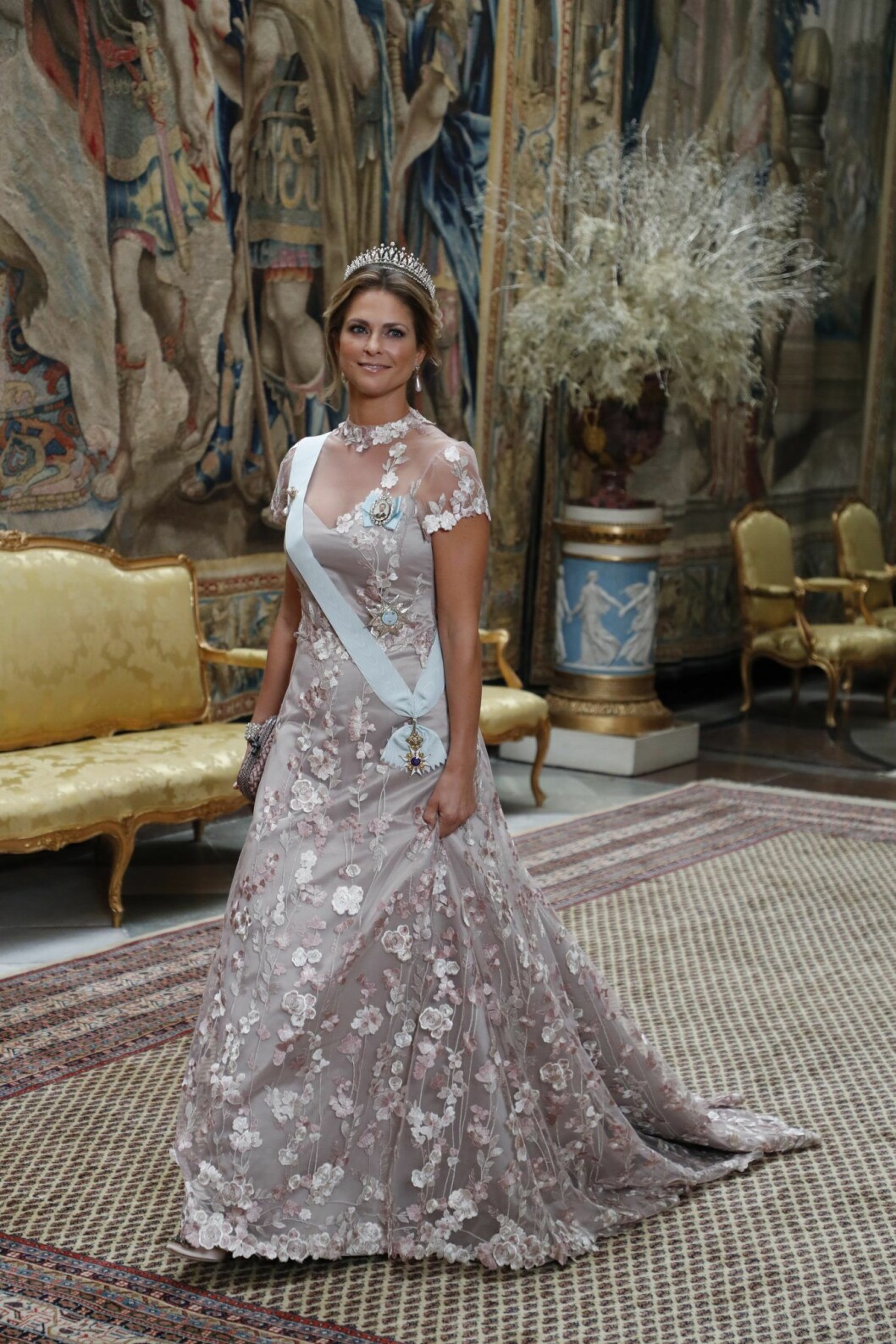 Madeleine var strålande vacker. Prinsessan Madelines klänning på Nobelmiddagen 2019