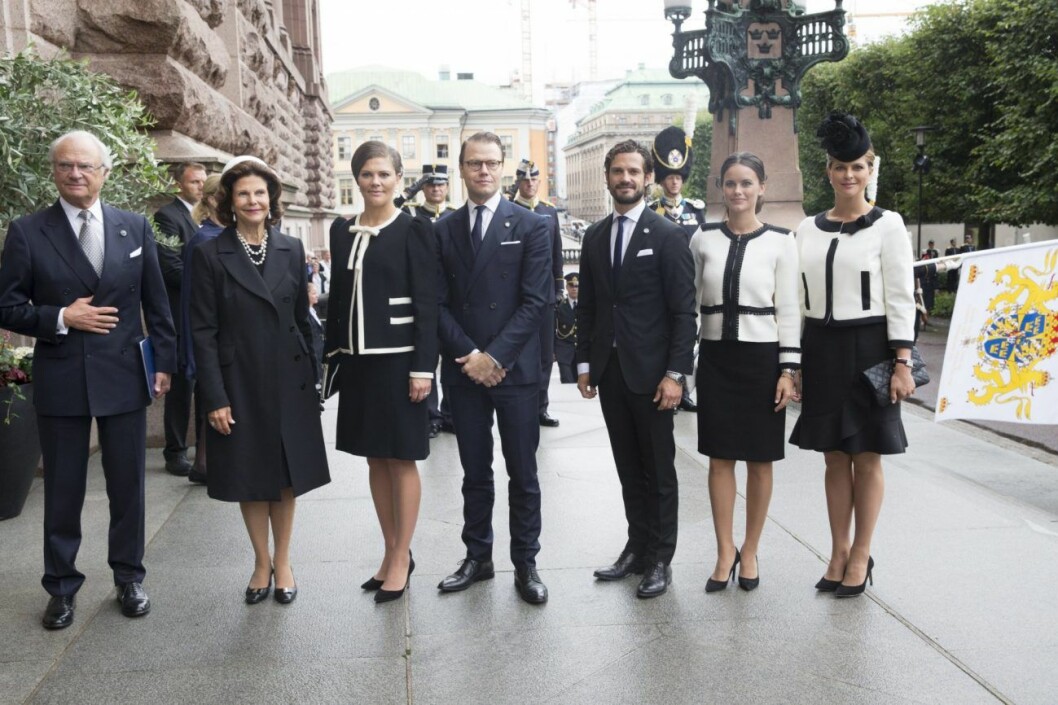 Klädkrocken på Riksdagens öppning 2015 var ett faktum. Prinsessan Madeleine och Sofias klädkrock på Riksdagens öppning 2015