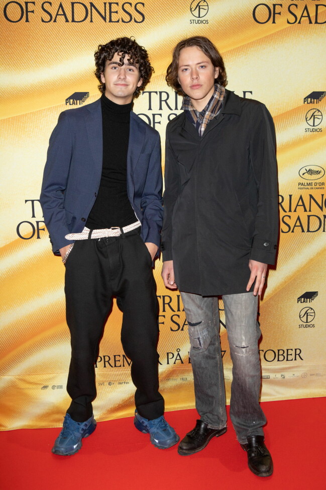 Malte Gårdinger och Nonni Ardal på galapremiären av filmen Triangle Of Sadness på biosalongen Rigoletto i Stockholm. Malte Gårdinger tillsammans med Nonni Ardal på premiären av filmen Triangle Of Sadness.