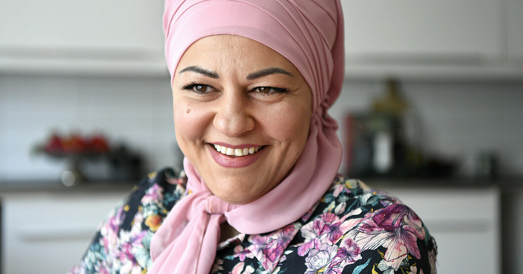 Zeina Mourtada involverar gärna hela världen när hon lagar mat. Till SvD säger hon att hon med maten vill sprida glädje och bygga broar. Zeina Mourtada