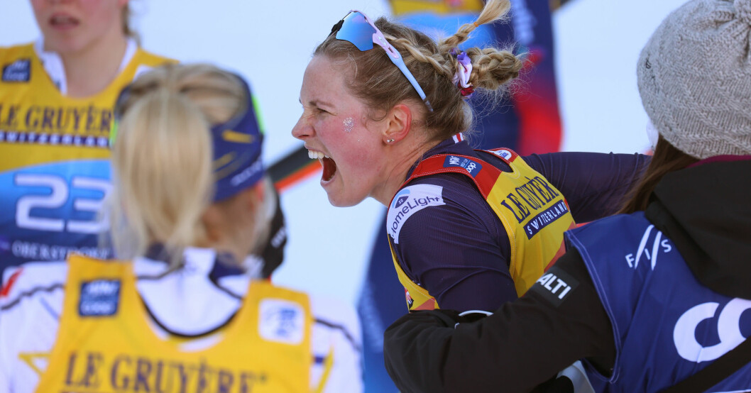 Jessie Diggins var inte glad på Frida Karlsson efter fällningen. ”Det är aldrig roligt när folk inte följer reglerna”, skriver hon på sin brott. Jessie Diggins