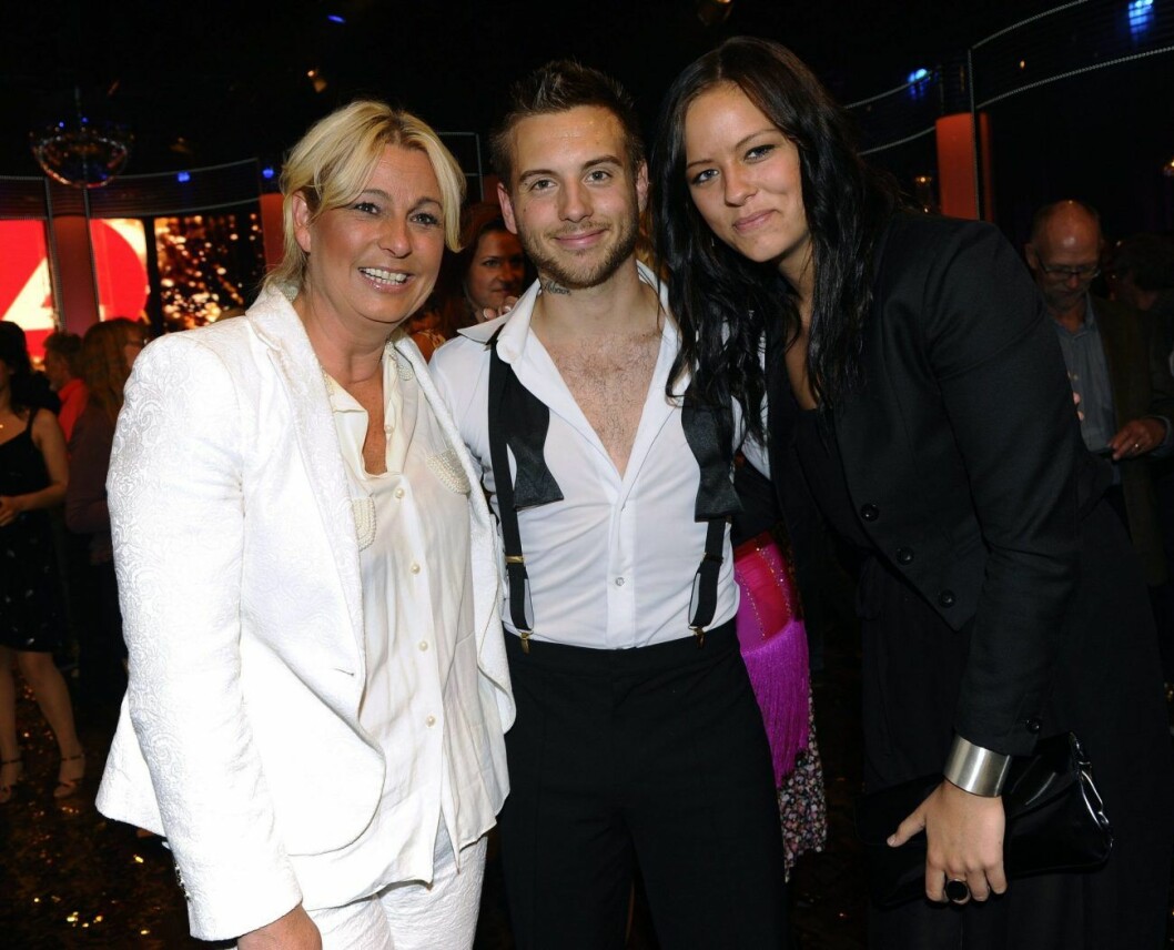 Helena Hysén tillsammans med barnen Anton och Annie under Let’s dance 2012. Helena Hysén, Anton Hysén och Annie Hysén