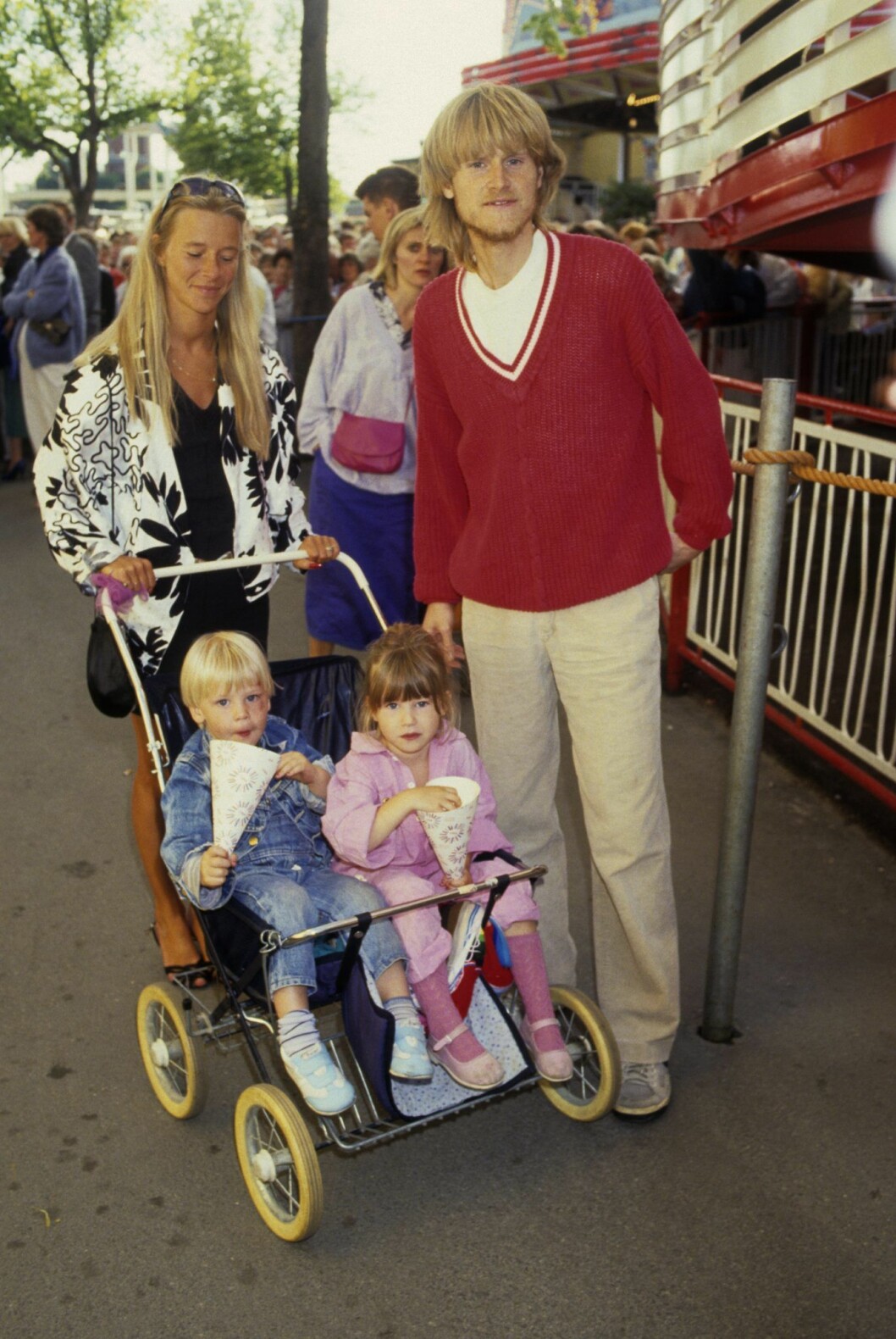 Ted Gärdestad med tidigare flickvännen Ann Zacharias och barnen Marc och Sara. Ted Gärdestad med barn