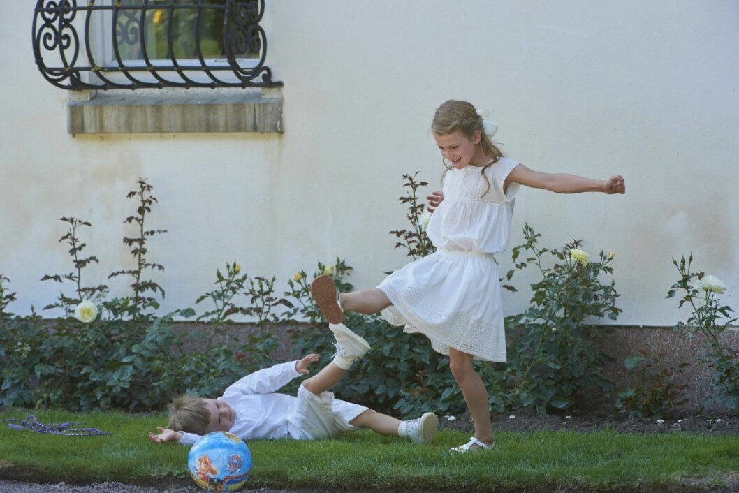 Kanske applicerade Estelle fotbollsfärdigheterna hon fått efter att ha varit på matcher med pappa prins Daniel?