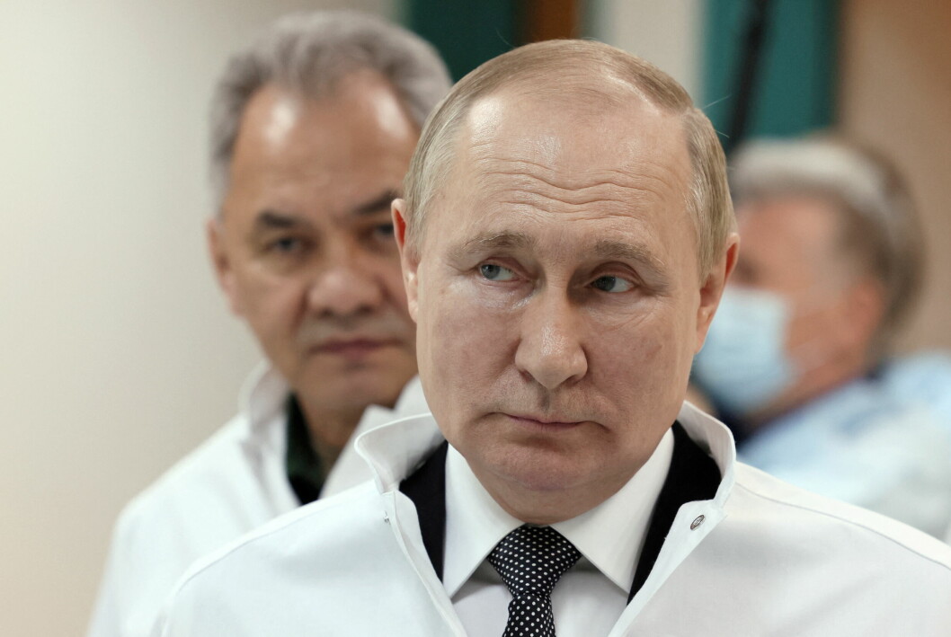 Putin, 69, hälsa är kraftigt ifrågasatt. Nu har en ny hemligstämplad rapport läckt ut som pekar på att den ryska presidenten kan vara sjuk.