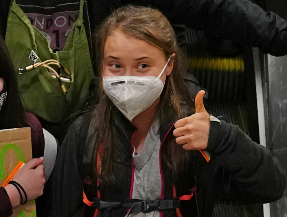 Greta Thunberg kom med tåg till Storbritannien – och möttes upp fans, poliser och fotografer. Greta Thunberg kom med tåg till Storbritannien – och möttes upp fans, poliser och fotografer.