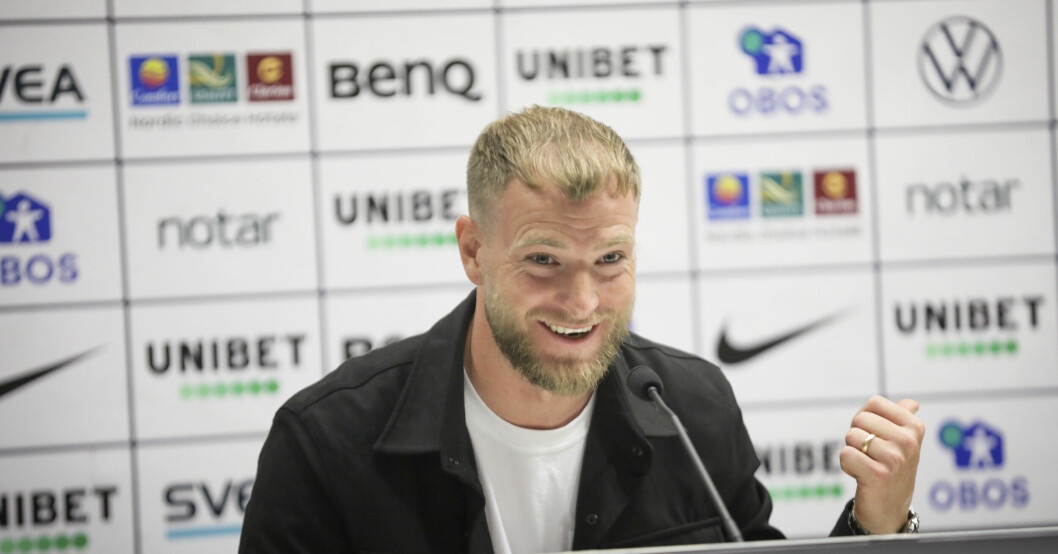 John Guidetti fick ett varmt välkomnande på första träningen med AIK. John Guidetti