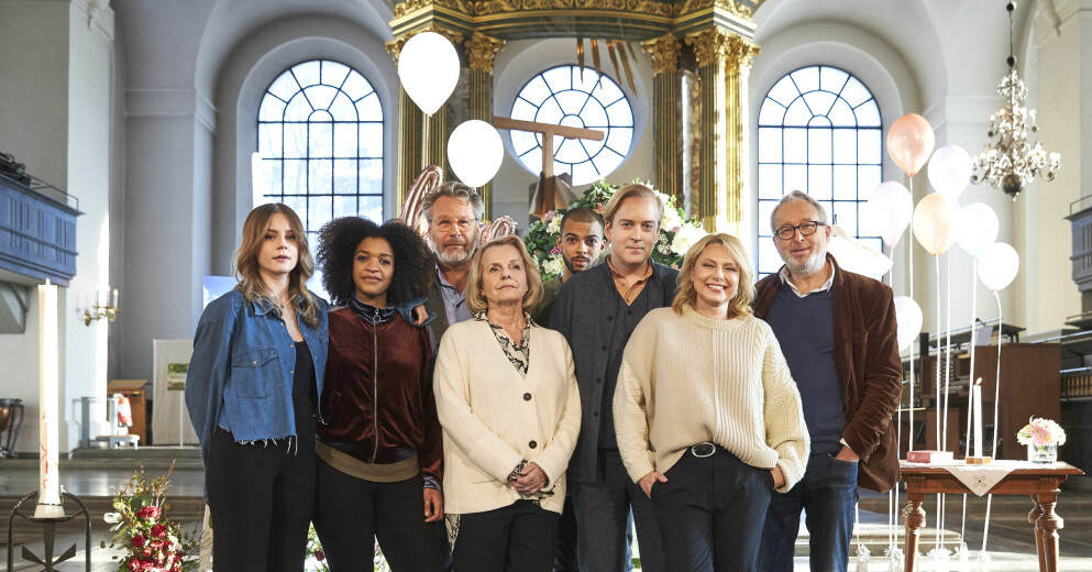 <span class=" bold" data-lab-bold_desktop="bold">Skådespelarna i filmen Bröllop, begravning och dop.</span>
