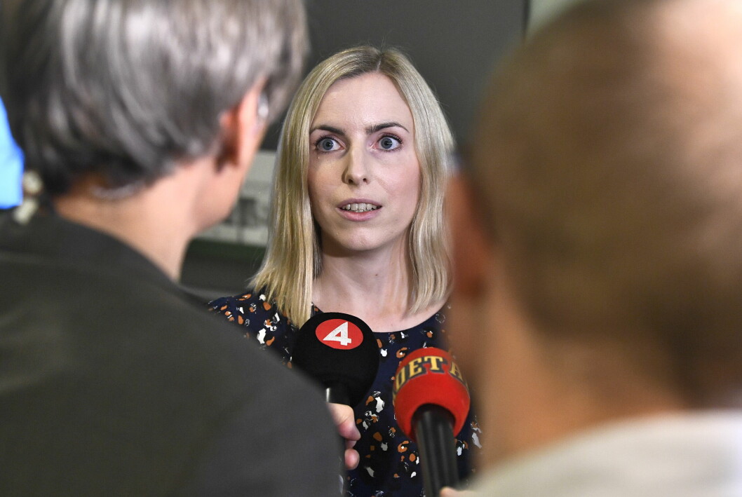 Åklagaren Maria Franén intervjuas av media i Solna tingsrätt. Maria Franén.