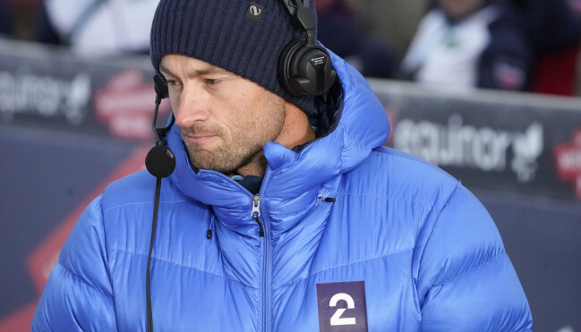 Petter Northug har efter den aktiva karriären som längdåkare nu gått och blivit expert – även inom skidskyttet uppenbarligen. Petter Northug har efter den aktiva karriären som längdåkare nu gått och blivit expert – även inom skidskyttet uppenbarligen.