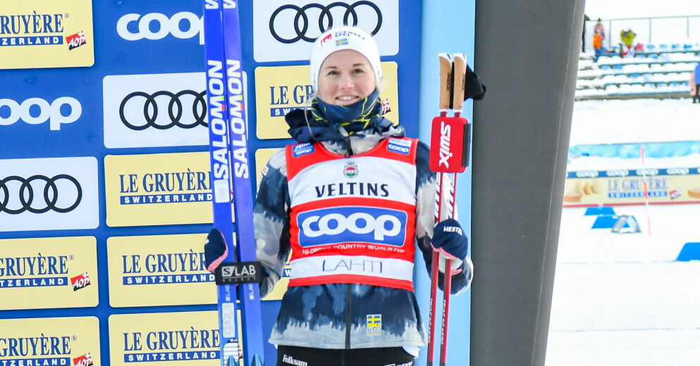 Maja Dahlqvist på prispallen i Lahti, Finland 26 februari. Maja Dahlqvist