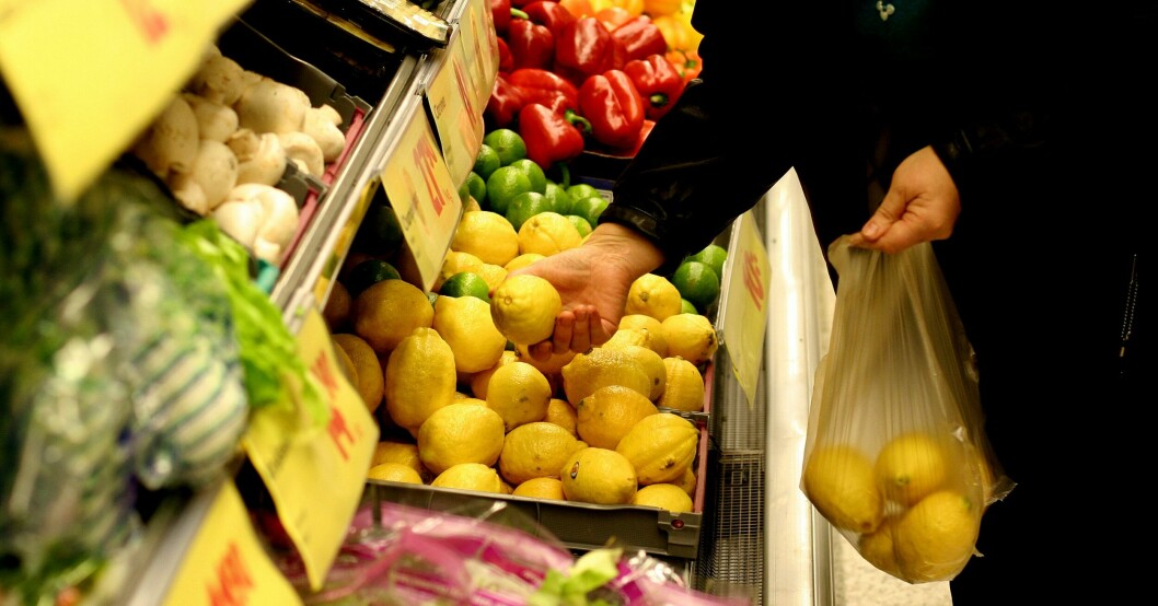 Någon handlar citron på Coop. Coop