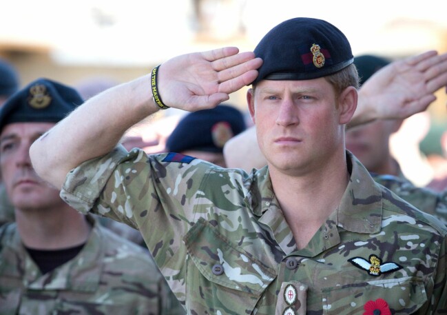 I sin självbiografi <span class=" italic" data-lab-italic_desktop="italic">Spare</span> avslöjar prins Harry sina känslor om dödsoffren i Afghanistan. Prins Harry i militären.