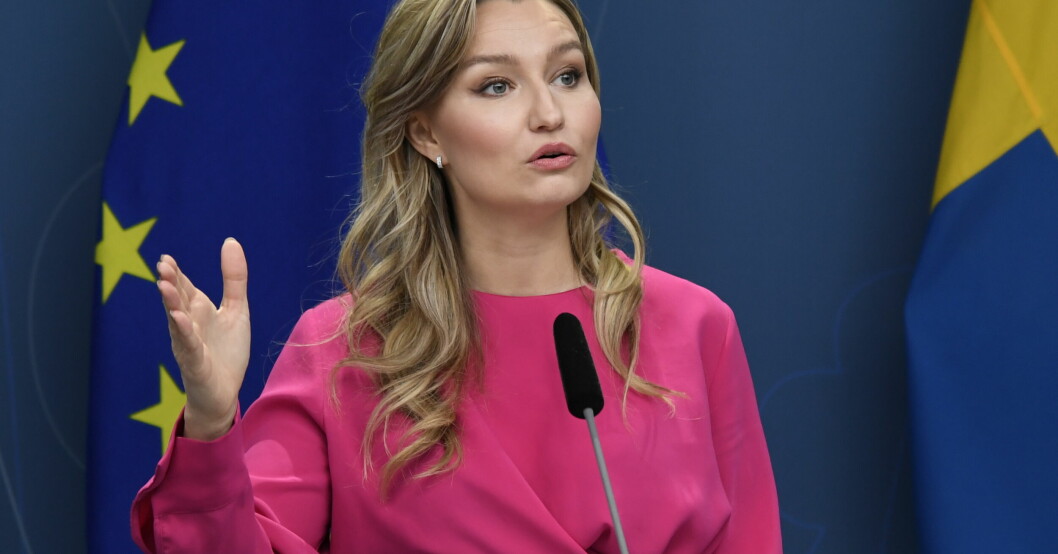 Ebba Busch om elprisstödet till företagen under torsdagens pressträff. Ebba Busch om elprisstödet till företagen under torsdagens pressträff.
