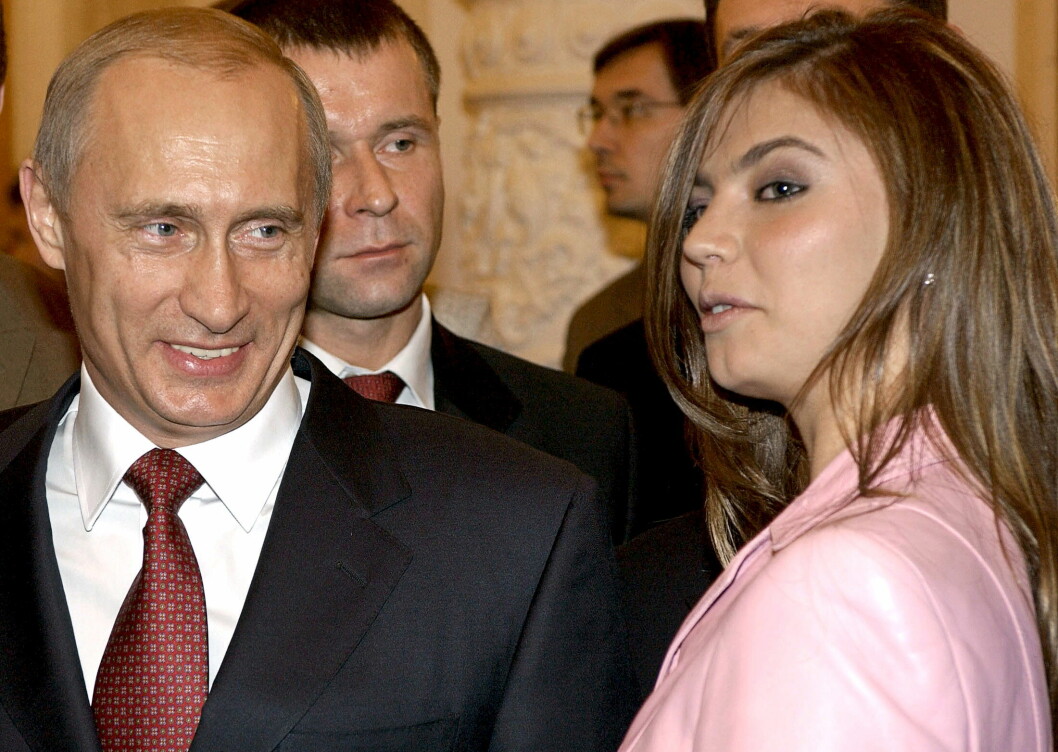 En av få bilder som fångar både Putin – och den hemliga älskarinnan.