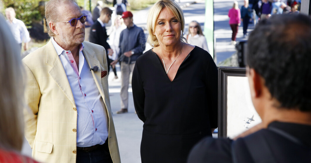 Claes Moser och Anne Lundberg i SVT:s långkörare Antikrundan Claes Moser och Anne Lundberg