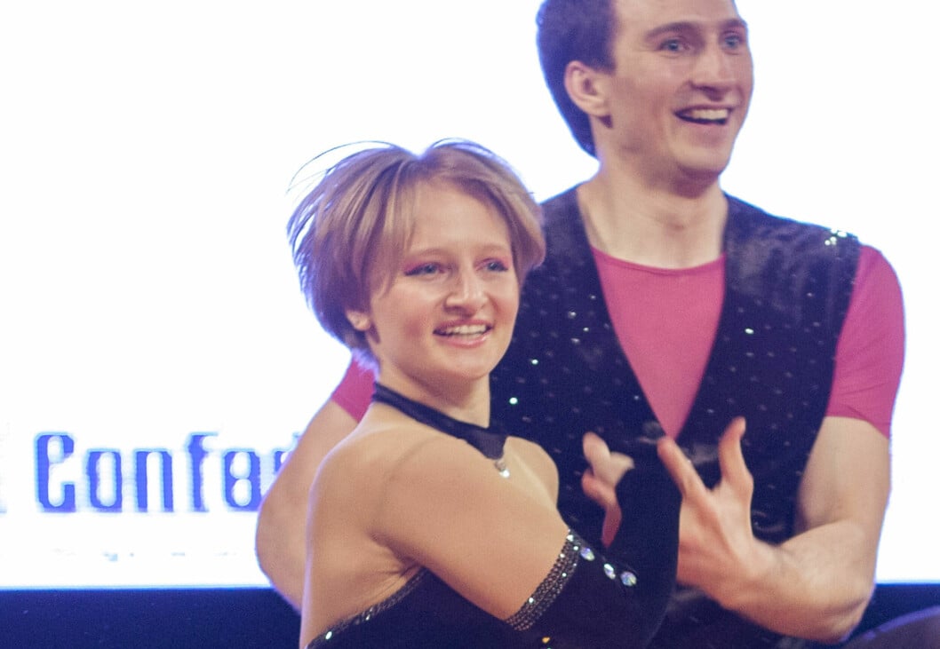 Putins 35-åriga dotter Katerina Tikhonova har fått sin herrgård beslagtagen av aktivister.