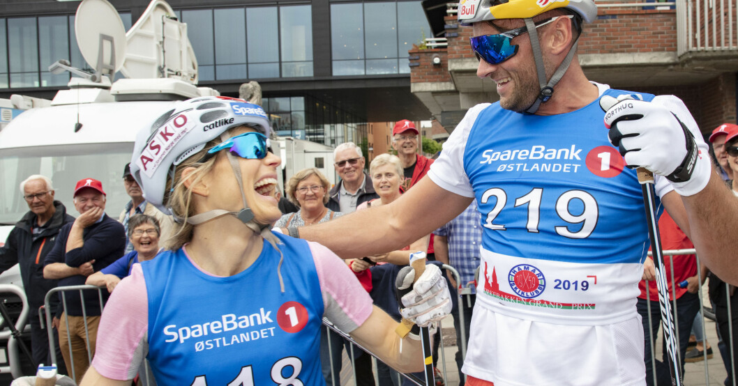 Therese Johaug och Petter Northug på Kirkebakken Grand Prix, ett rullskidelopp, 2019. Johaug och Northug på en tävling i rullskidor 2019.