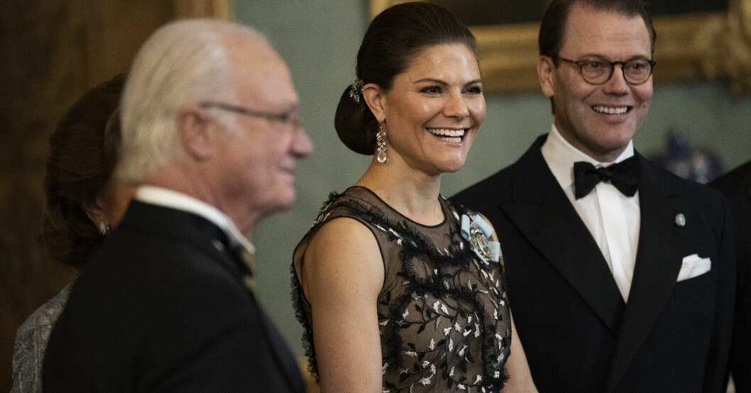 Kung Carl Gustaf, drottning Silvia, kronprinsessan Victoria, prins Daniel vid Sverigemiddagen på Stockholms slott.Foto: Pontus Lundahl / TT Kung Carl Gustaf, drottning Silvia, kronprinsessan Victoria, prins Daniel