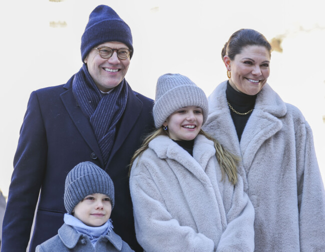 Prins Daniel med kronprinsessan Victoria, prinsessan Estelle och prins Oscar under Victorias namnsdag 2023.