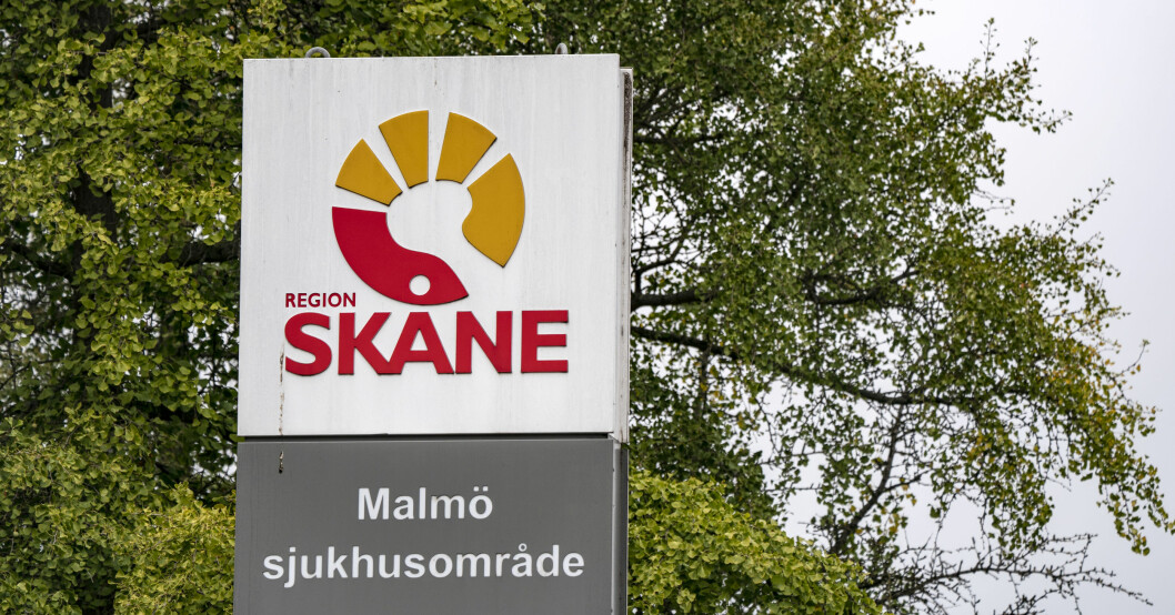 Region Skåne har startat en utredning och IVO-anmält läkaren. Han är tills vidare tagen ur tjänst. ”Vi ser mycket allvarligt på det här”, säger chefsläkaren Jan Bleckert i ett pressmeddelande. Region Skåne
