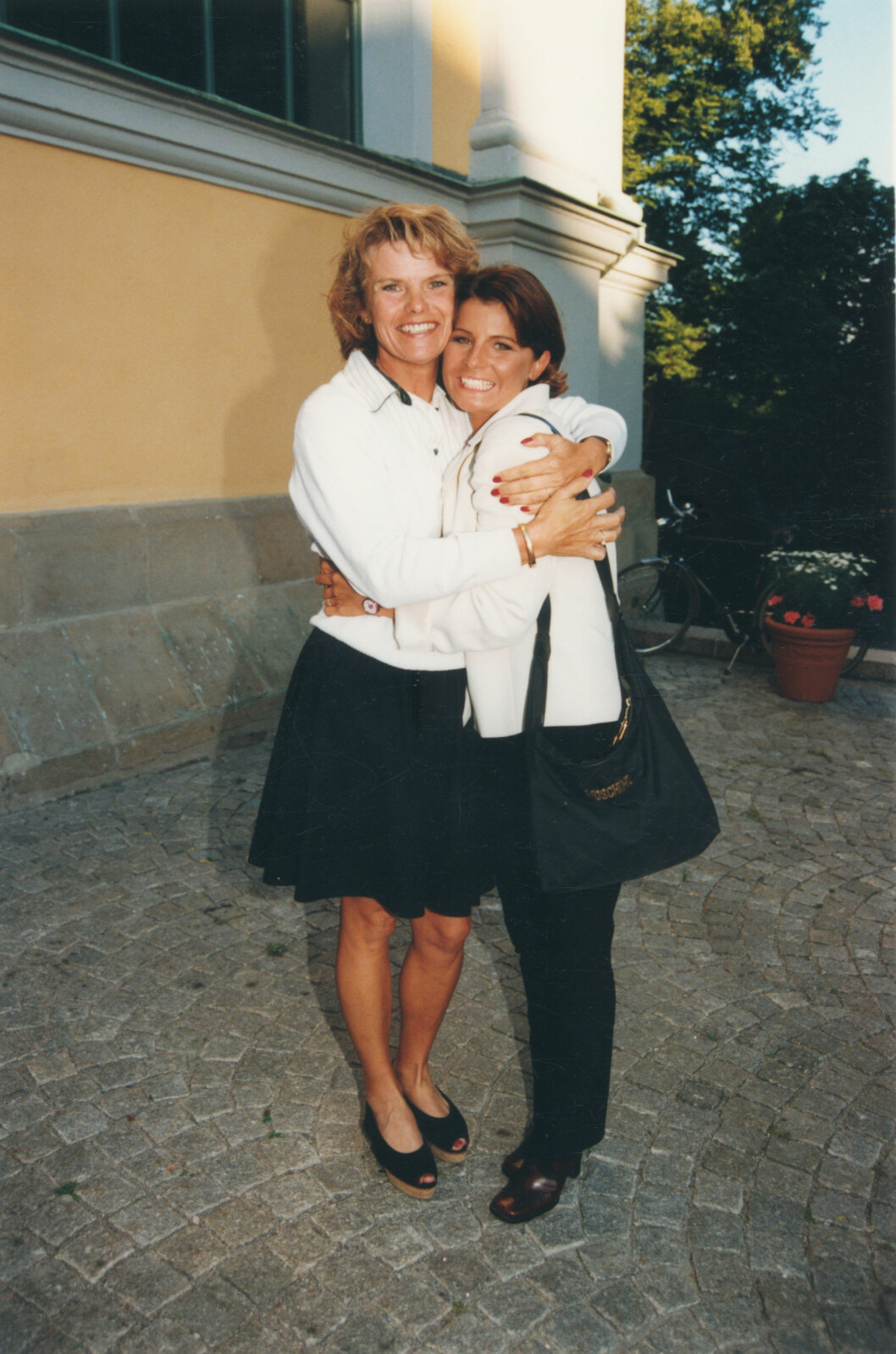 Carola Häggkvist med mamma Anita 1996.