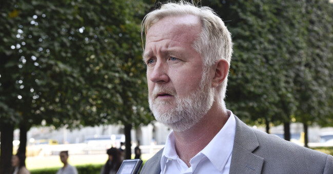 Johan Pehrsson sörjer Barbro Westerholms bortgång. Johan Pehrsson, Liberalernas partiledare.