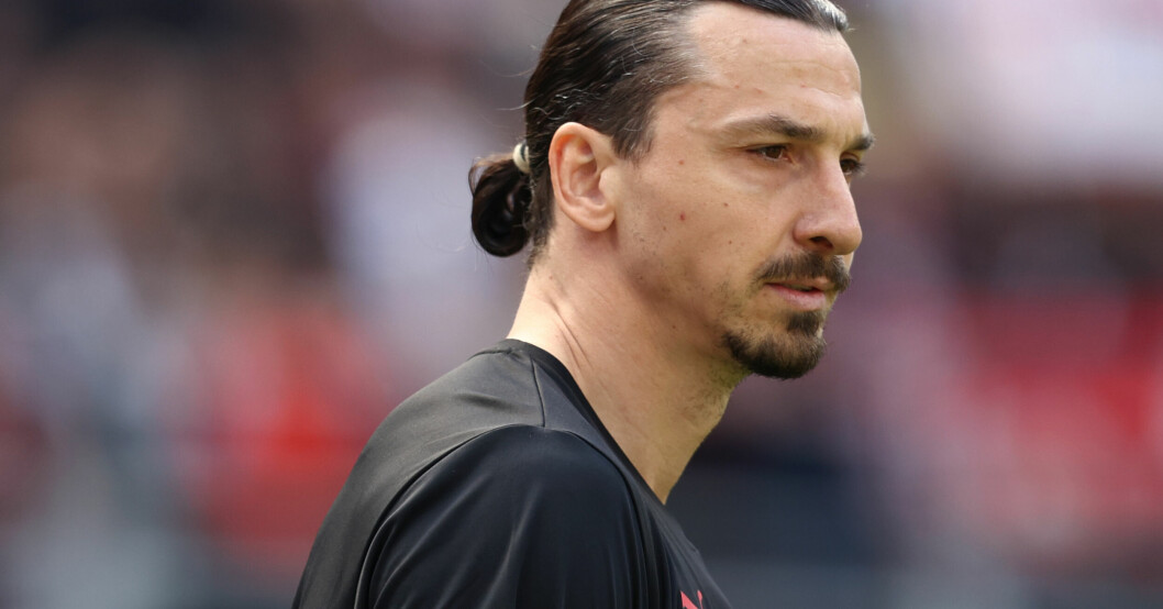 Zlatan Ibrahimovic stod agenten Mino Raiola nära. Zlatan Ibrahimovic