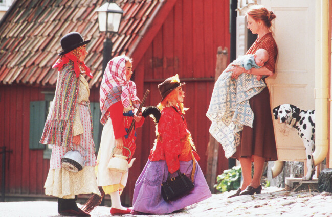 LOTTA FLYTTAR HEMIFRÅN 1993.