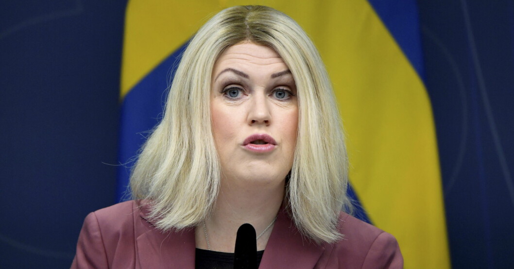 Lena Hallengren, 48, berättade förra året att hon drabbats av bröstcancer och att hon skulle genomgå cellgiftsbehandling. Lena Hallengren